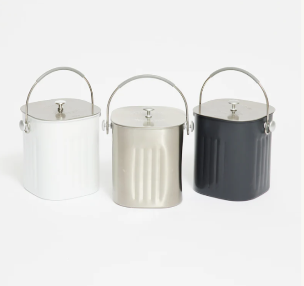 6 Considerations When Choosing a Composter