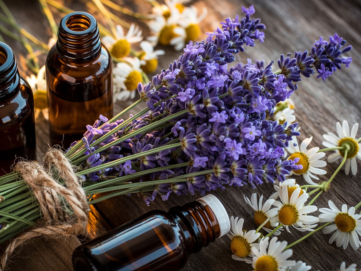 flowers used to make natural perfumes with essential oils